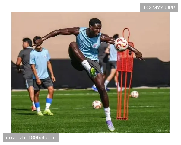 盖伊此前17场未破门 申花看重其战术支点价值